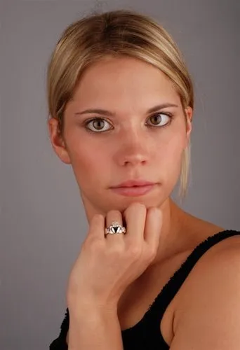 14K White Gold Claddagh Ring 5W
