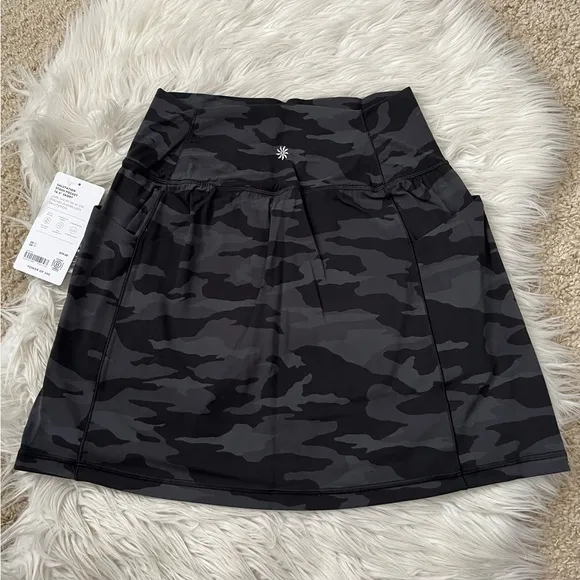 {Athleta} Salutation Stash Pocket 16.5&quot; Skort in Black / Grey Camo - XS - NWT