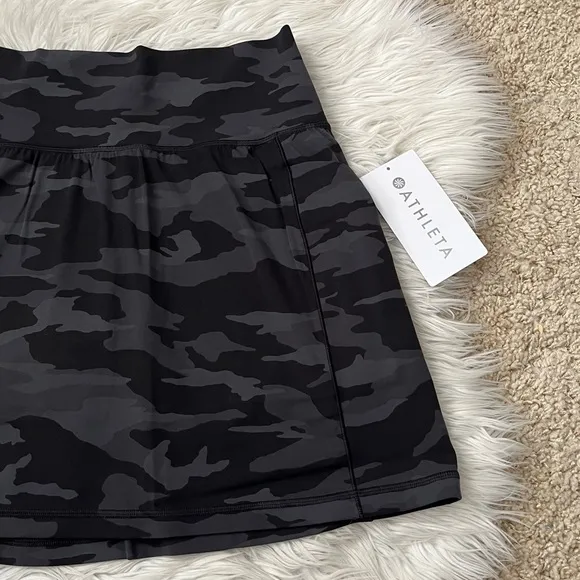 {Athleta} Salutation Stash Pocket 16.5&quot; Skort in Black / Grey Camo - XS - NWT