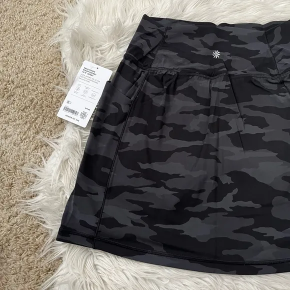 {Athleta} Salutation Stash Pocket 16.5&quot; Skort in Black / Grey Camo - XS - NWT