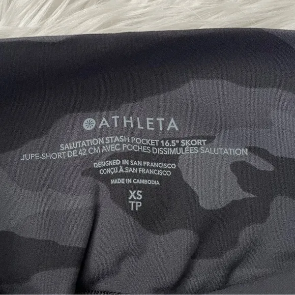 {Athleta} Salutation Stash Pocket 16.5&quot; Skort in Black / Grey Camo - XS - NWT