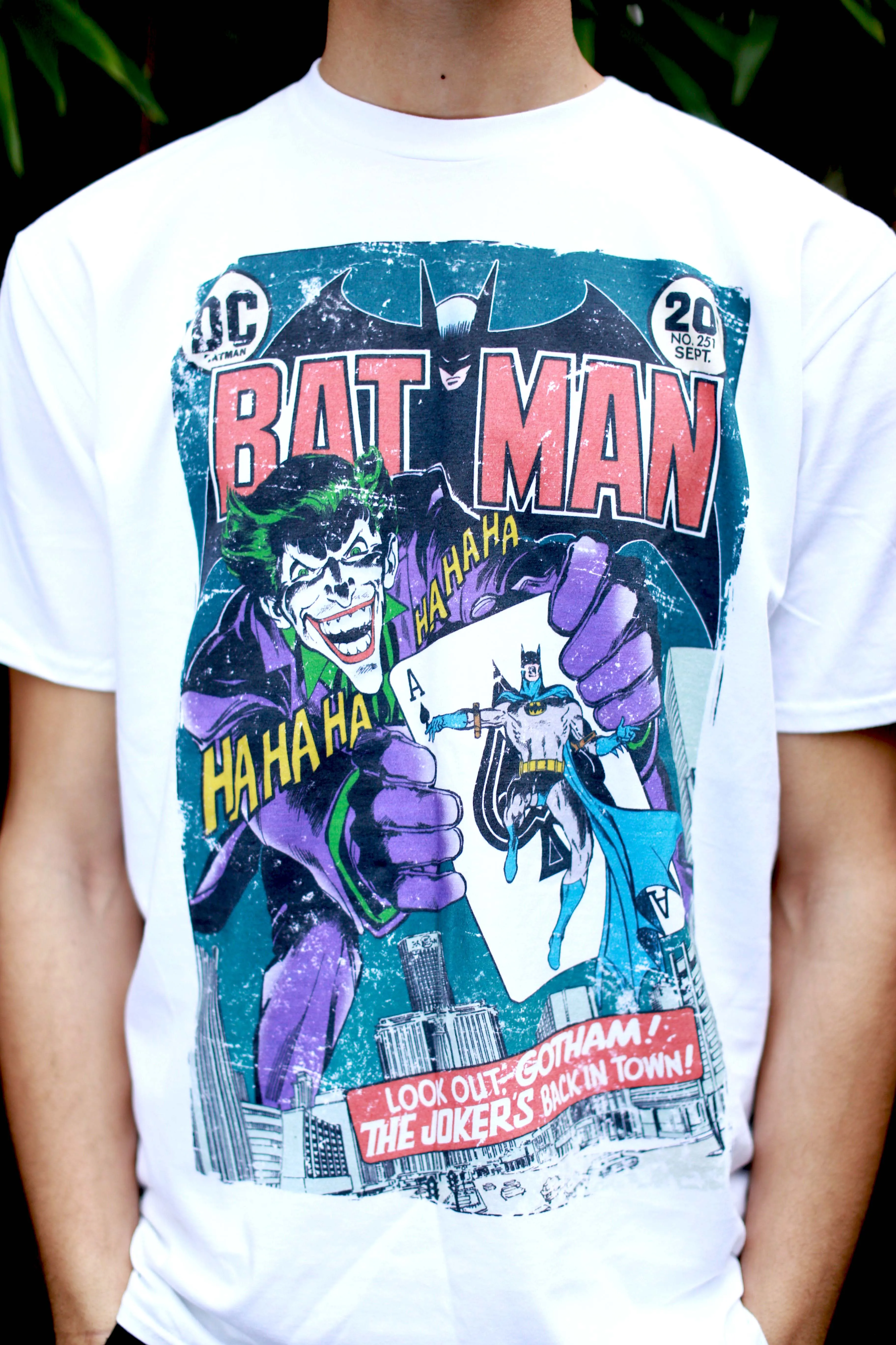 DC Comics Batman Cover 251 Joker Official Men's T-shirt (White)