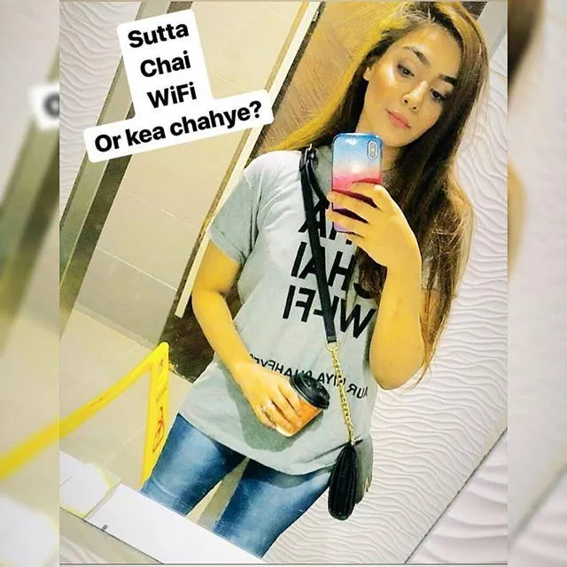 Heather Grey Sutta Chai Wifi Aur Kya Chaye Printed T-Shirt For Women