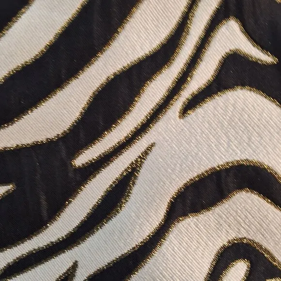 Lilly Pulitzer Gretchen High-Rise Zebra Jacquard Shorts Gold Metallic Threading