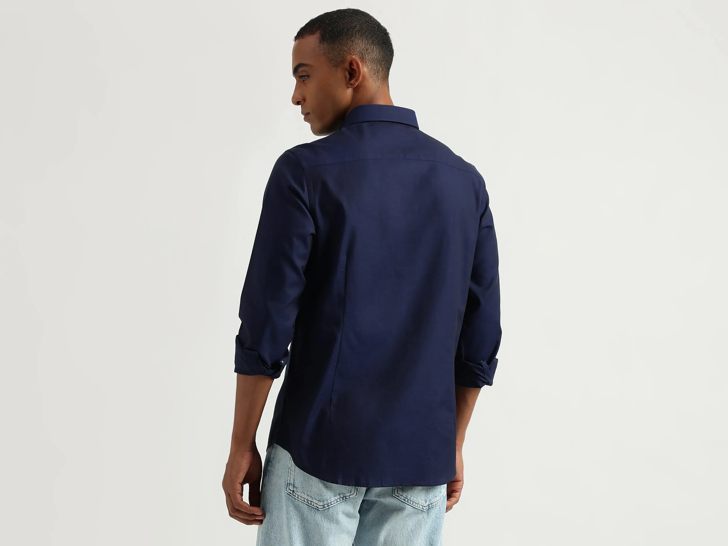 Men's Slim Fit Cutaway Collar Solid Shirts