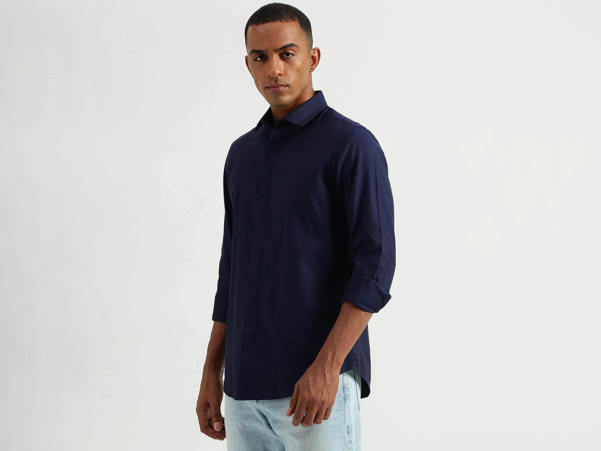 Men's Slim Fit Cutaway Collar Solid Shirts