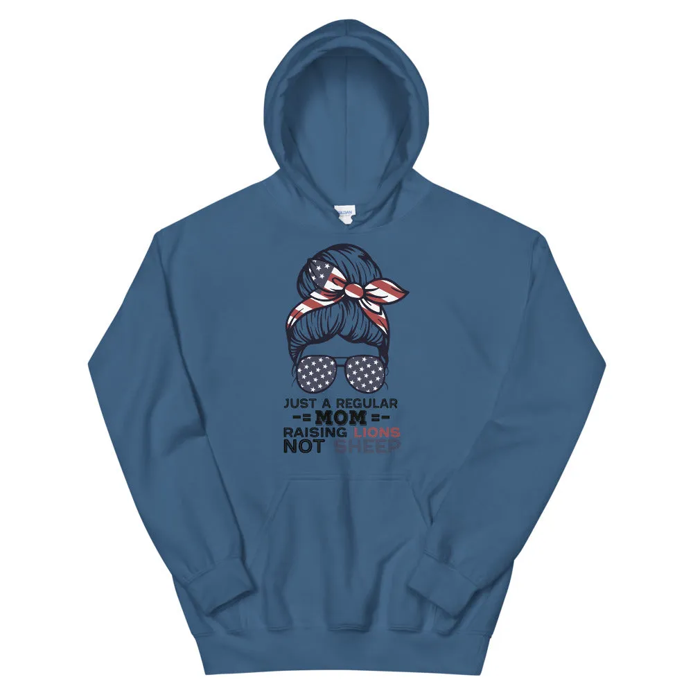 Moms raising Lions not sheep Unisex Hoodie