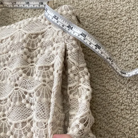 NEW Express High Rise Scalloped Lace Shorts Business Chic Cream 00 0 NWT RARE