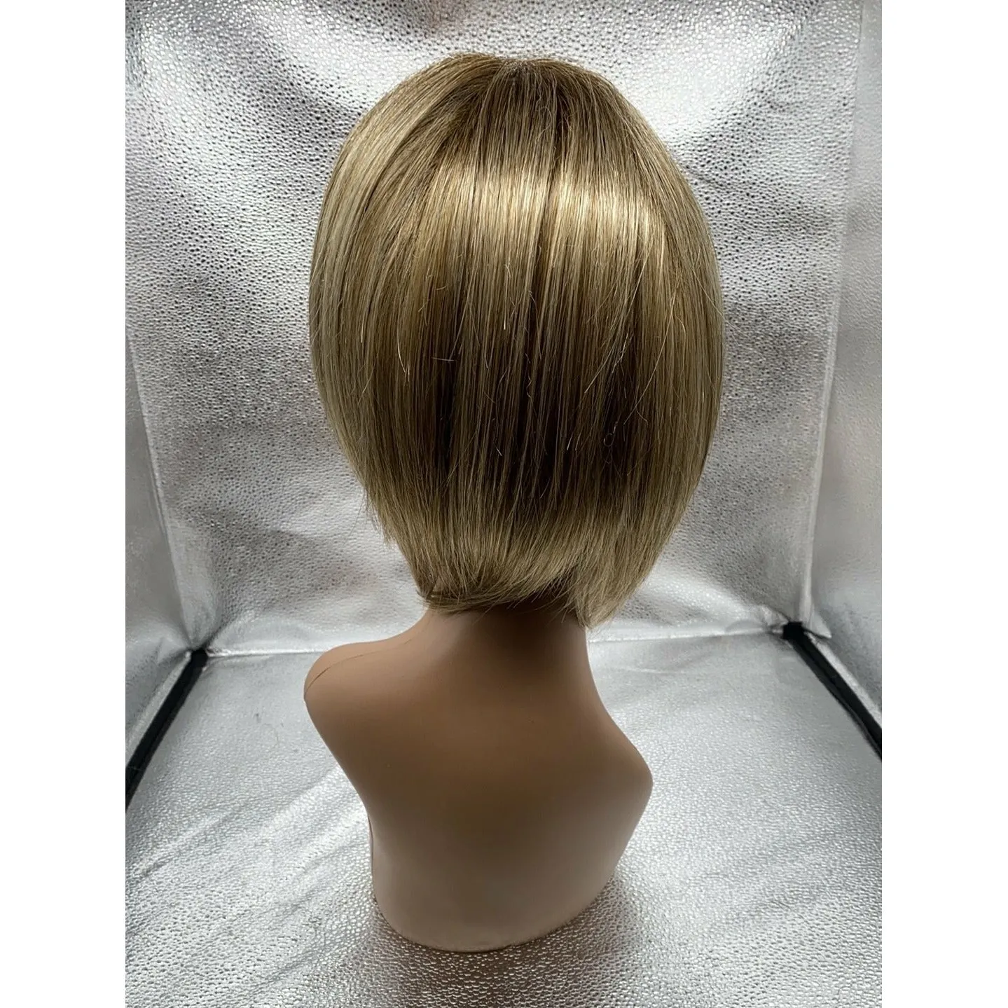 On Edge | Synthetic Lace Front Wig (Mono Part) By Gabor