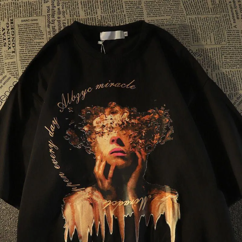 T-shirt imprimé de figures abstraites vintage