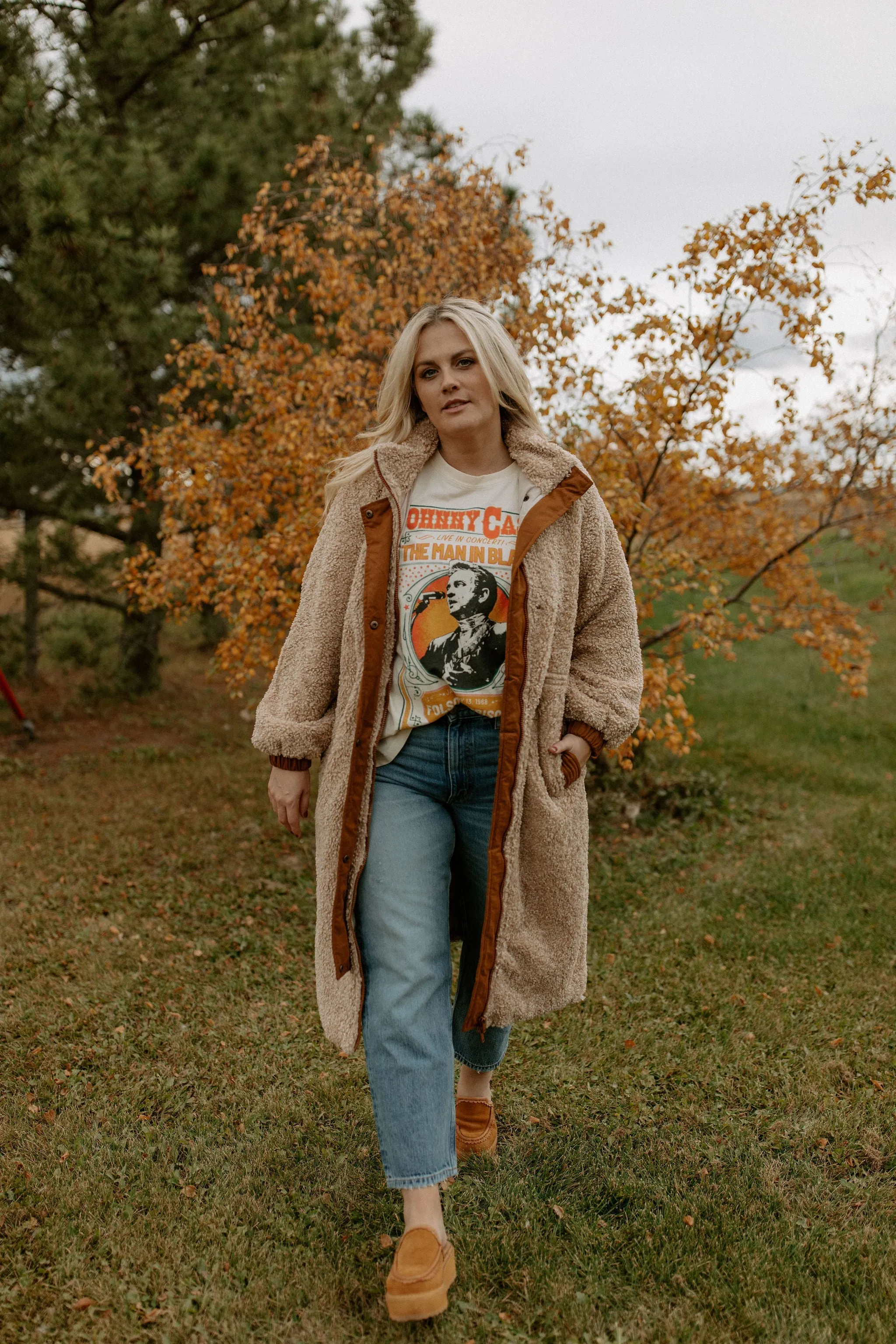 The Johnny Cash Live In Concert OS Tee by Daydreamer