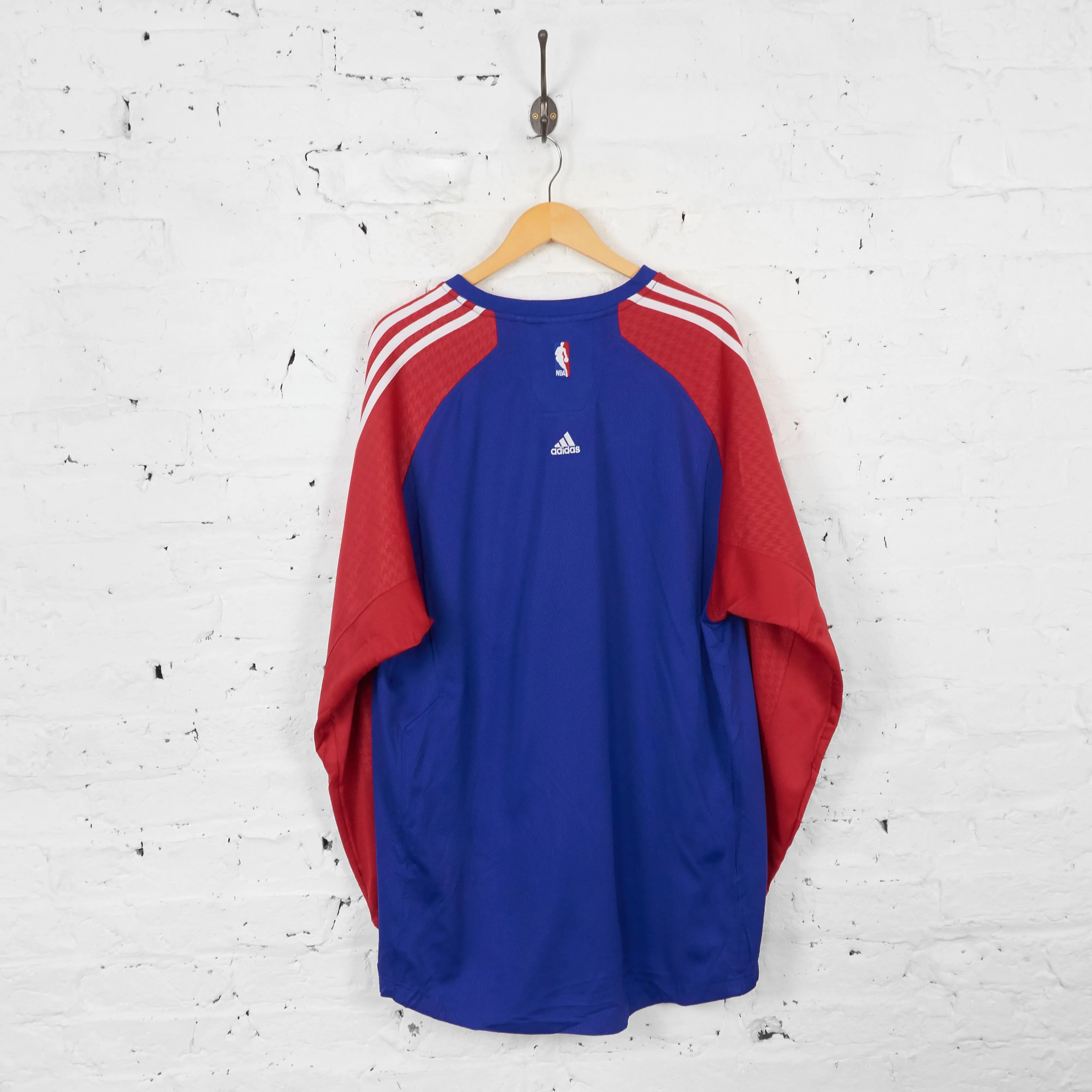 Vintage Adidas Detroit Pistons T-shirt - Blue/Red - XL