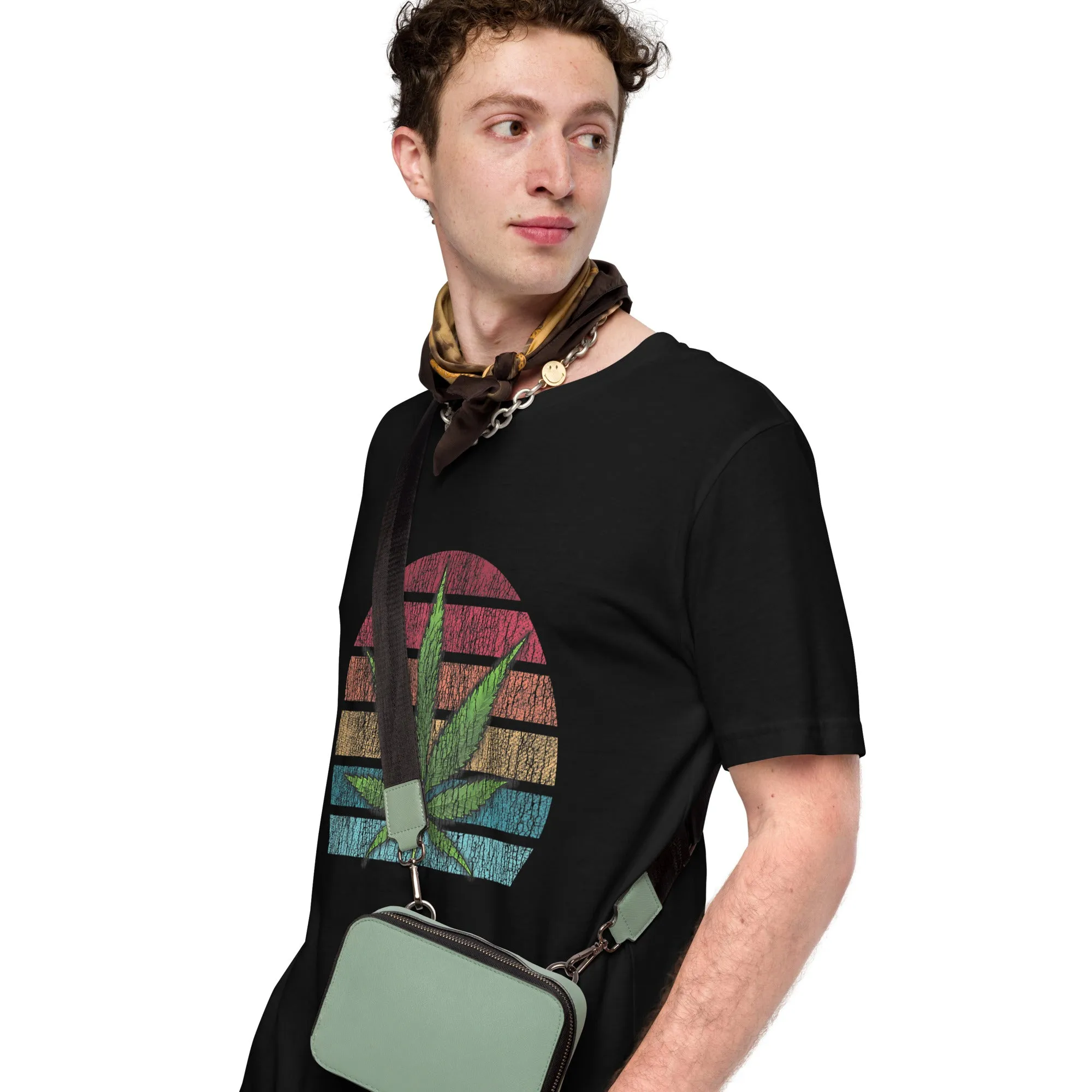 Vintage-Marijuana-Weed-Cannabis-Leaf-Retro-Stoner-Unisex t-shirt