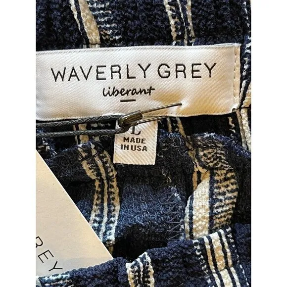 Waverly Grey Navy Blue And White Striped Elastic Waist Violet Shorts Size L