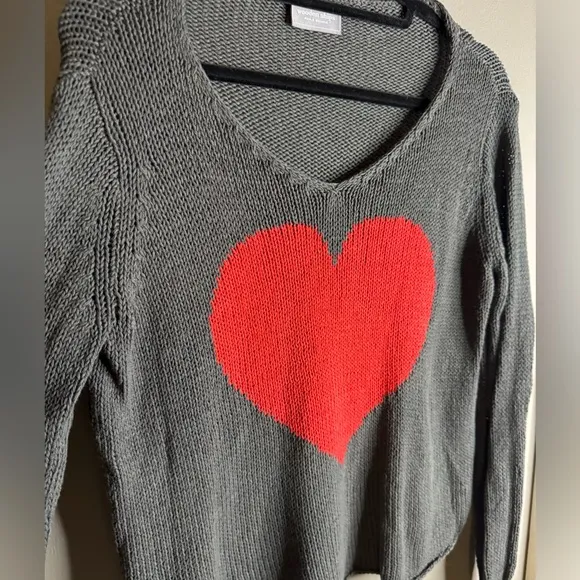 WOODEN SHIPS RED HEART OVERSIZED KNIT PULLOVER SWEATER SIZE XS/SMALL